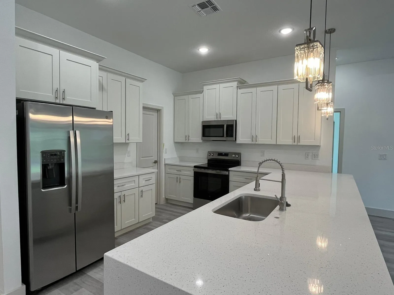 2279 MARGARET LN
