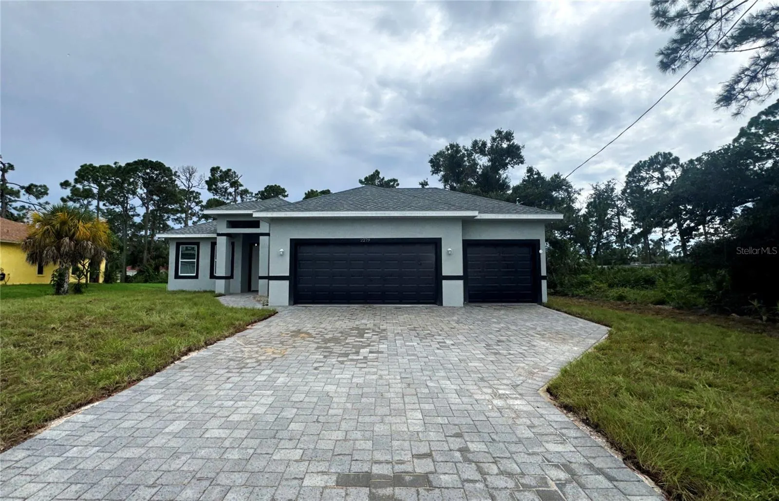 2279 MARGARET LN