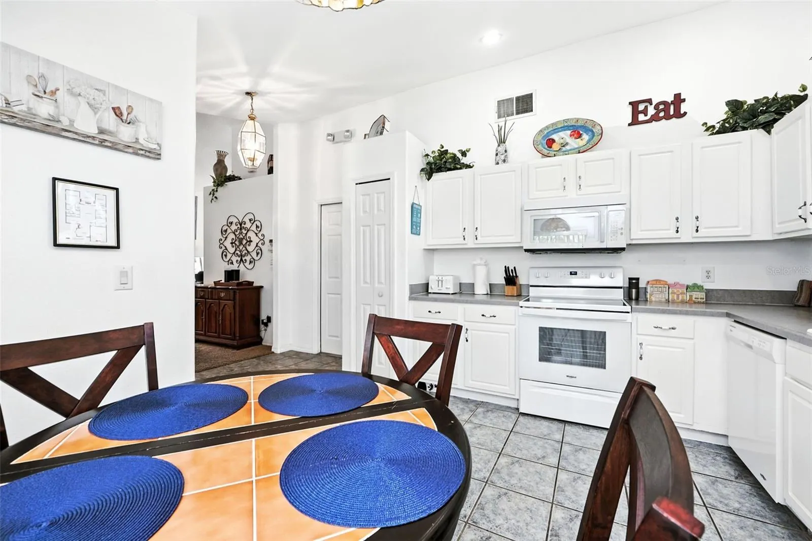 131 S ROMA WAY