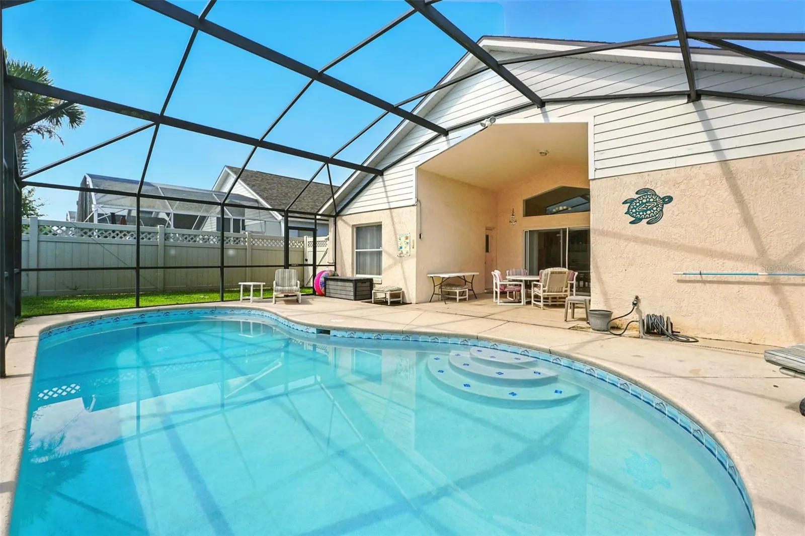 131 S ROMA WAY