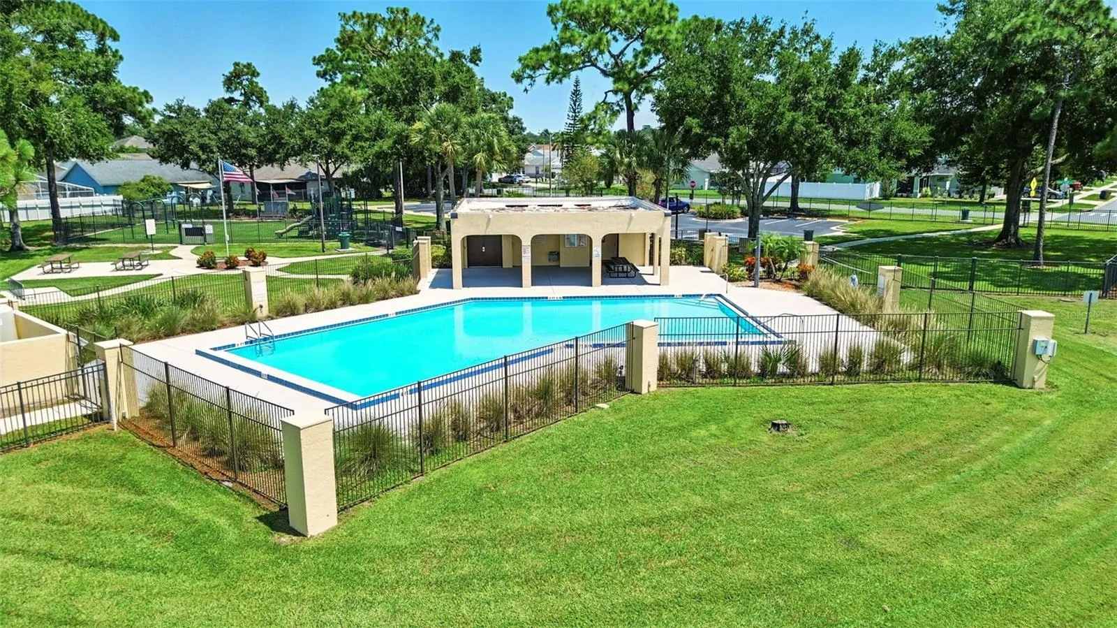 131 S ROMA WAY