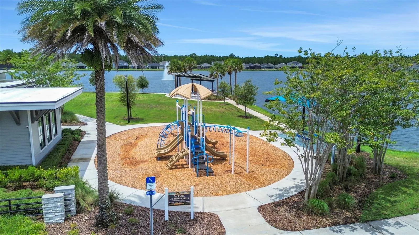 402 AQUAMARINE WAY