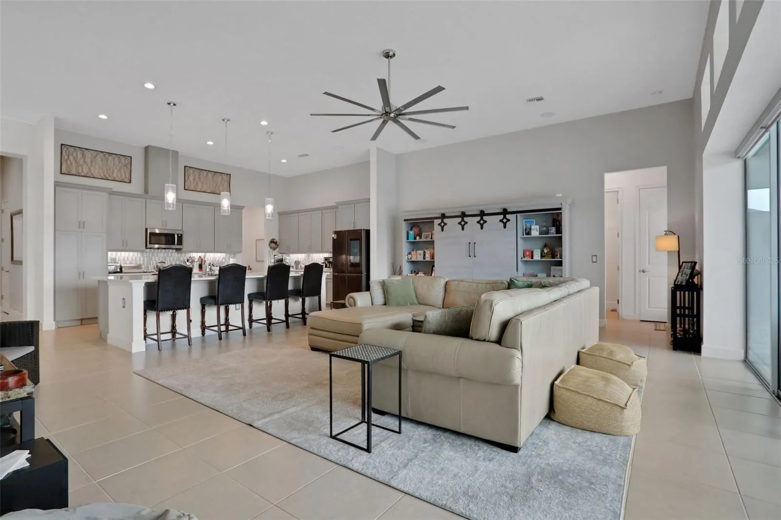 402 AQUAMARINE WAY