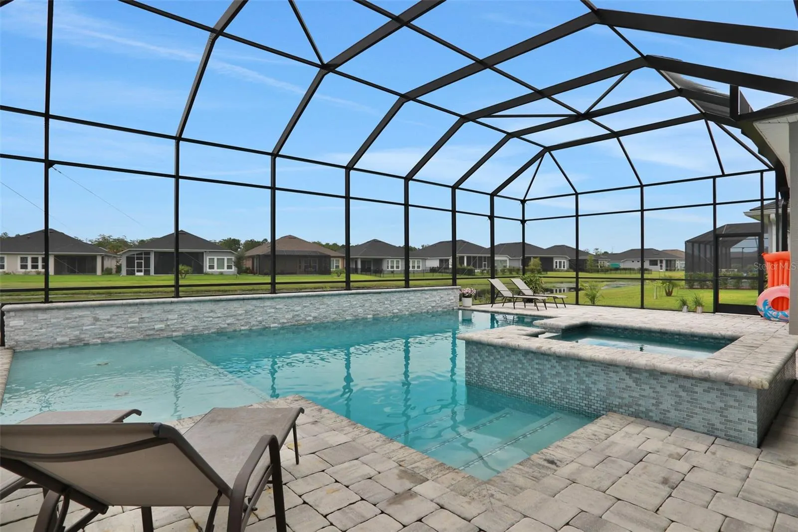 402 AQUAMARINE WAY