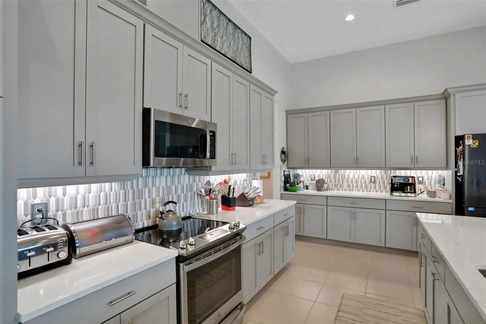 402 AQUAMARINE WAY