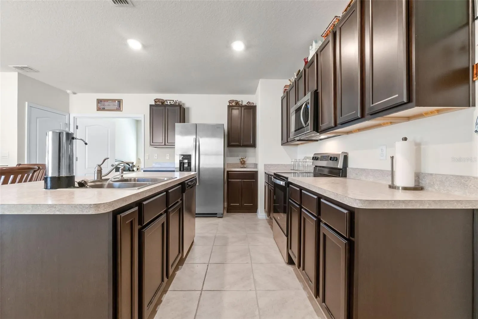 1428 BERRY LN