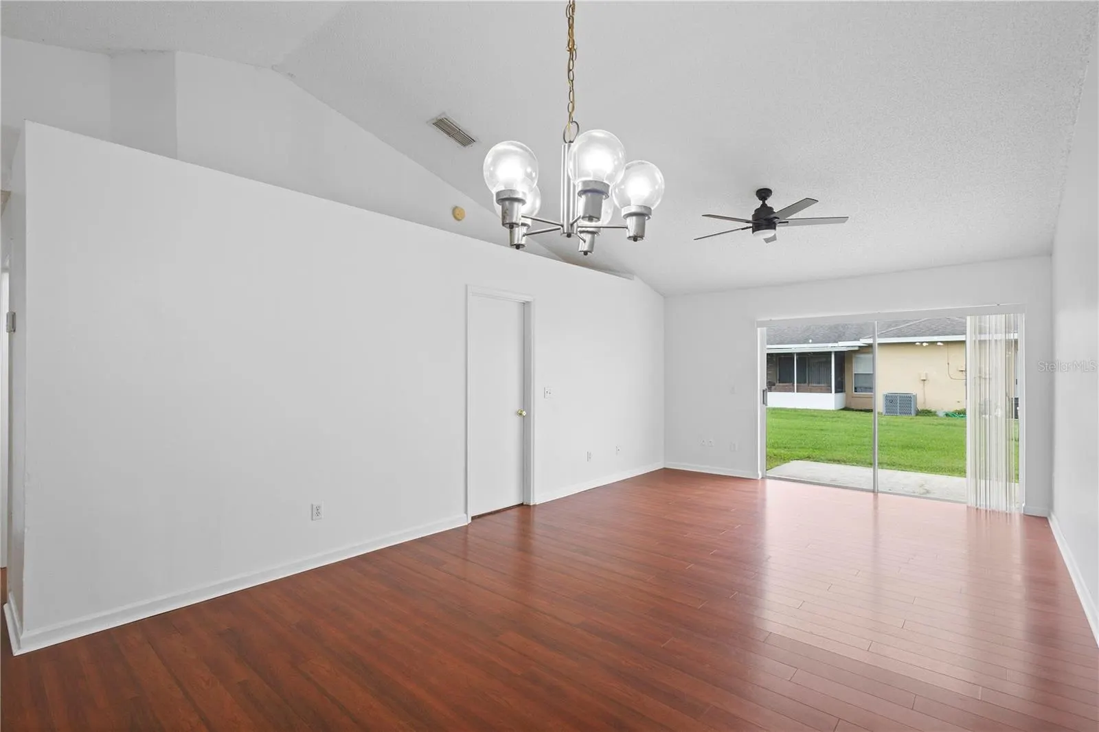 3125 SANDY SHORE LN