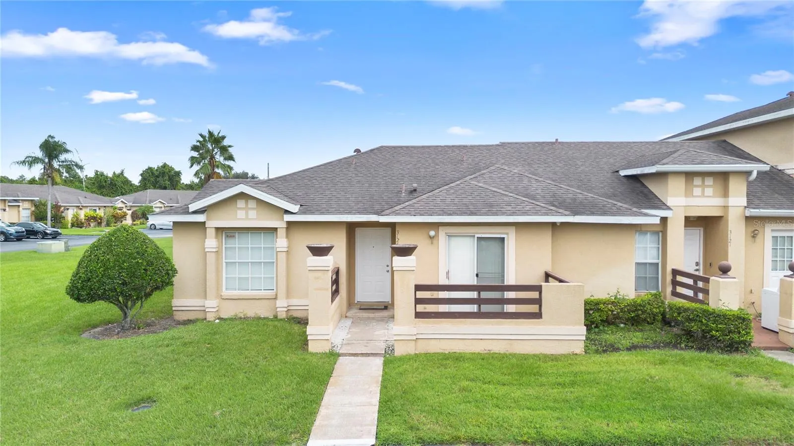3125 SANDY SHORE LN