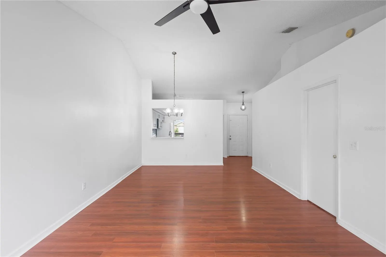 3125 SANDY SHORE LN