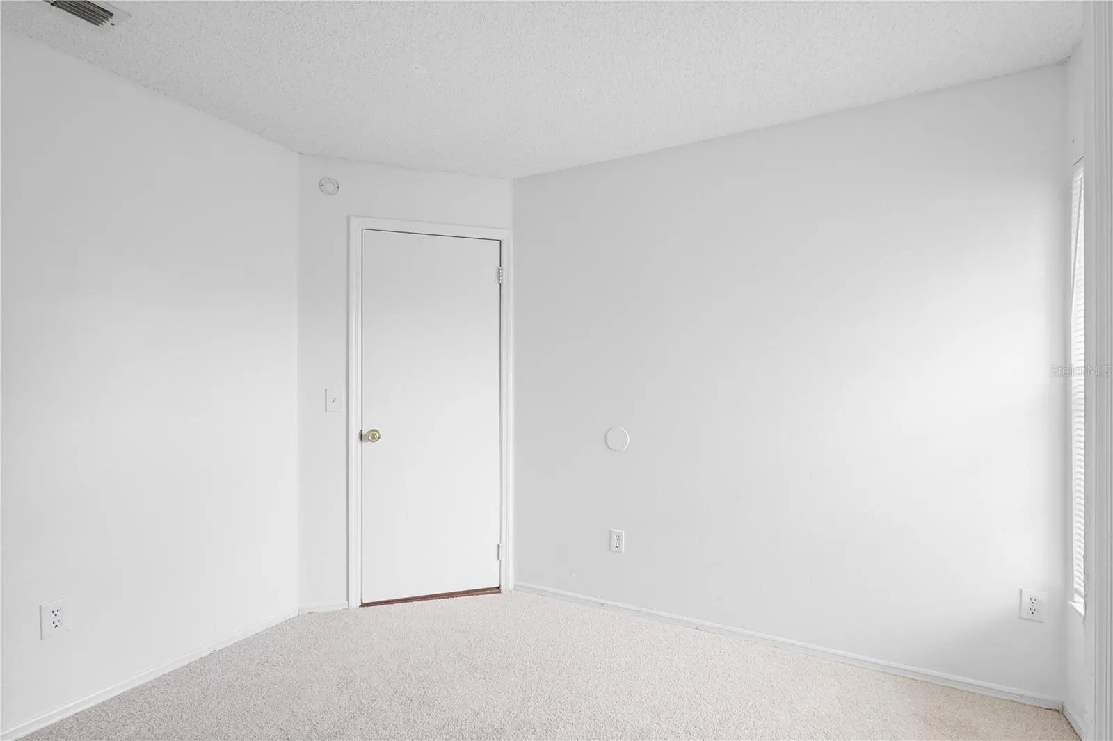 3125 SANDY SHORE LN