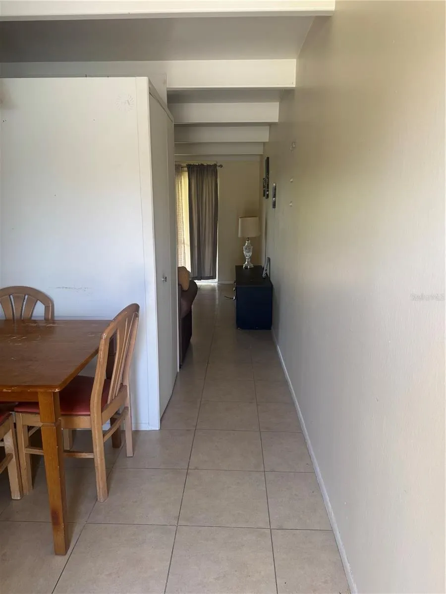 4719 CLUB CIR
