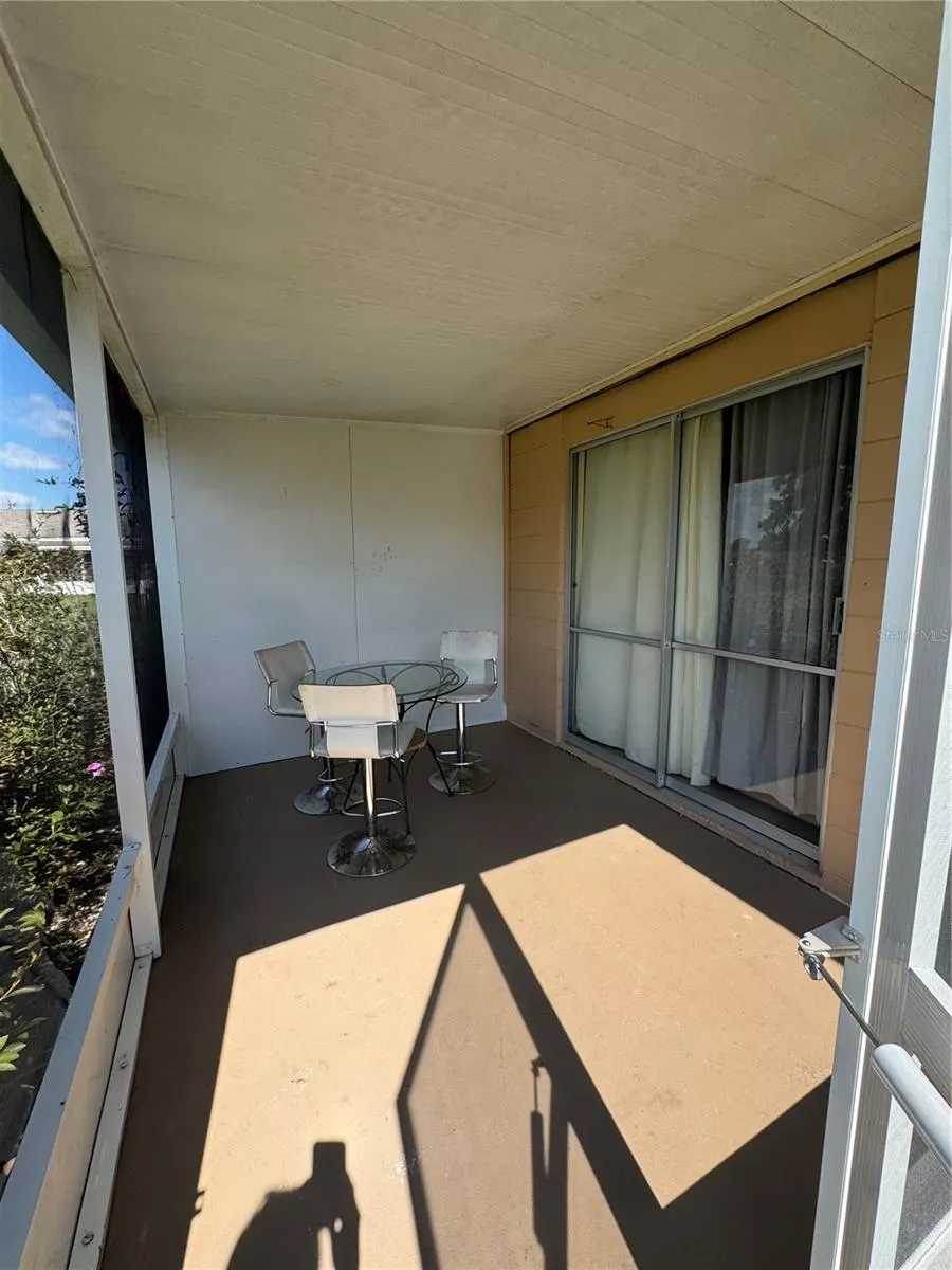 4719 CLUB CIR
