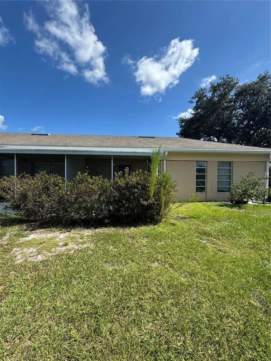 4719 CLUB CIR