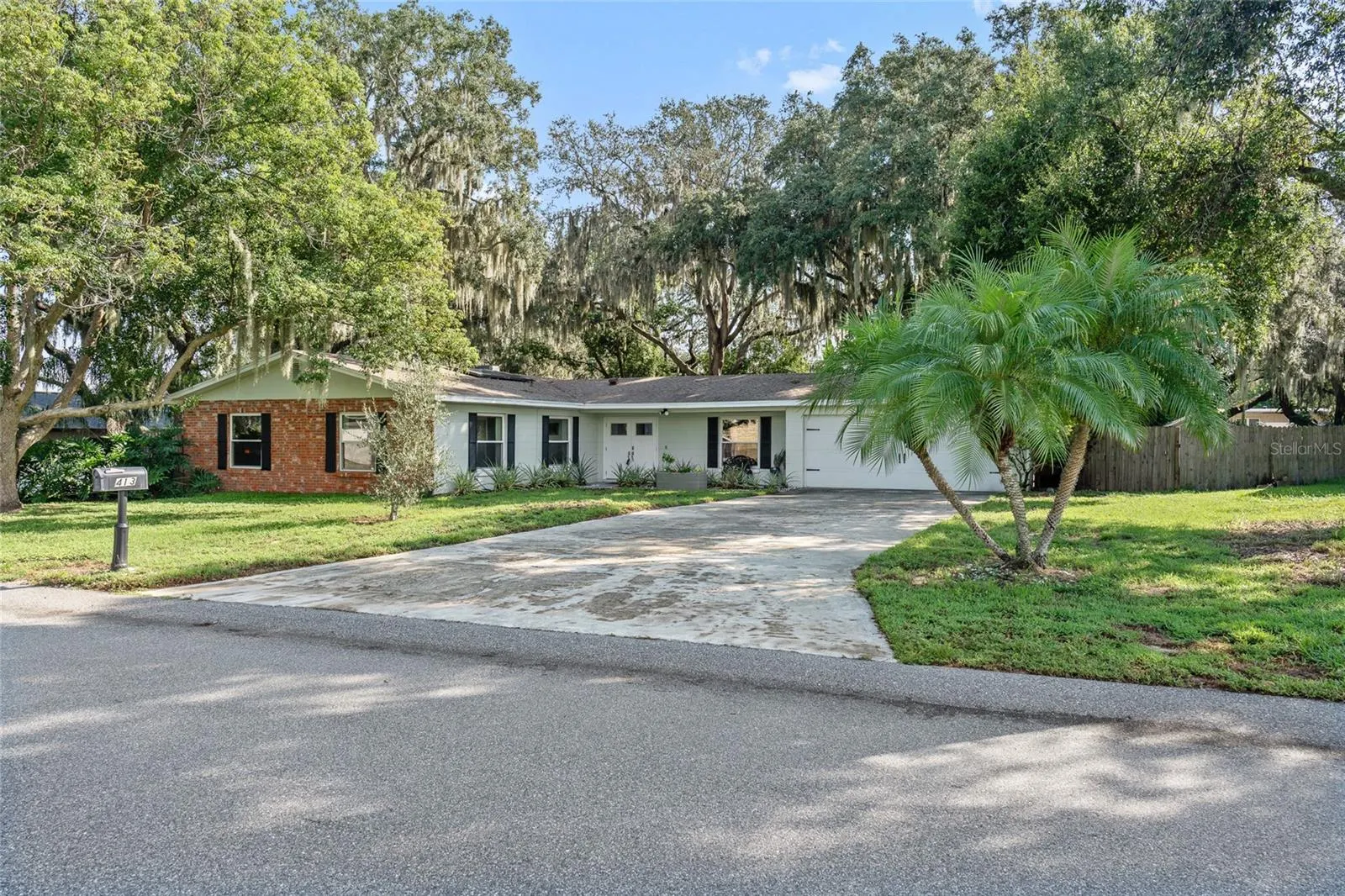 413 PARADISE ISLAND DR