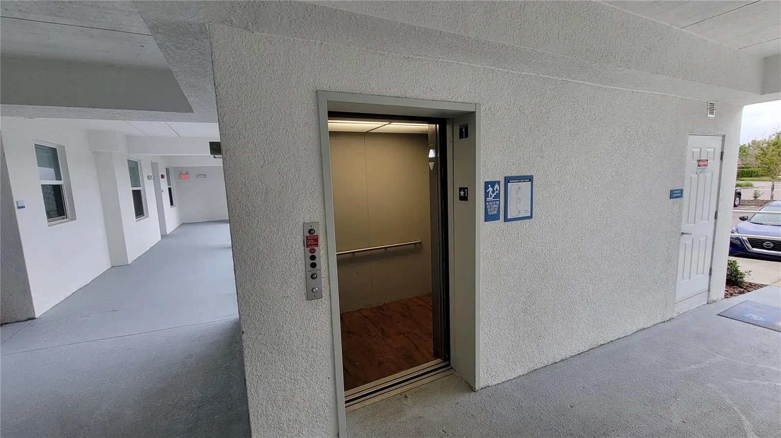 3111 PARADOX CIR #406, #406