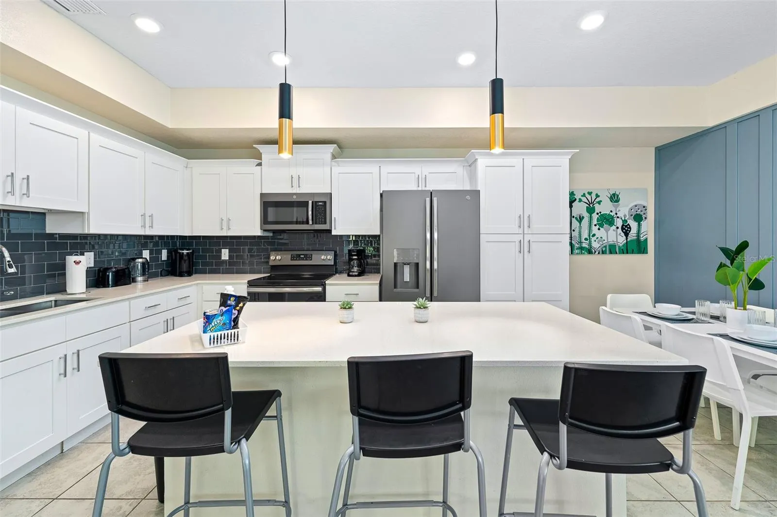 3111 PARADOX CIR #406, #406
