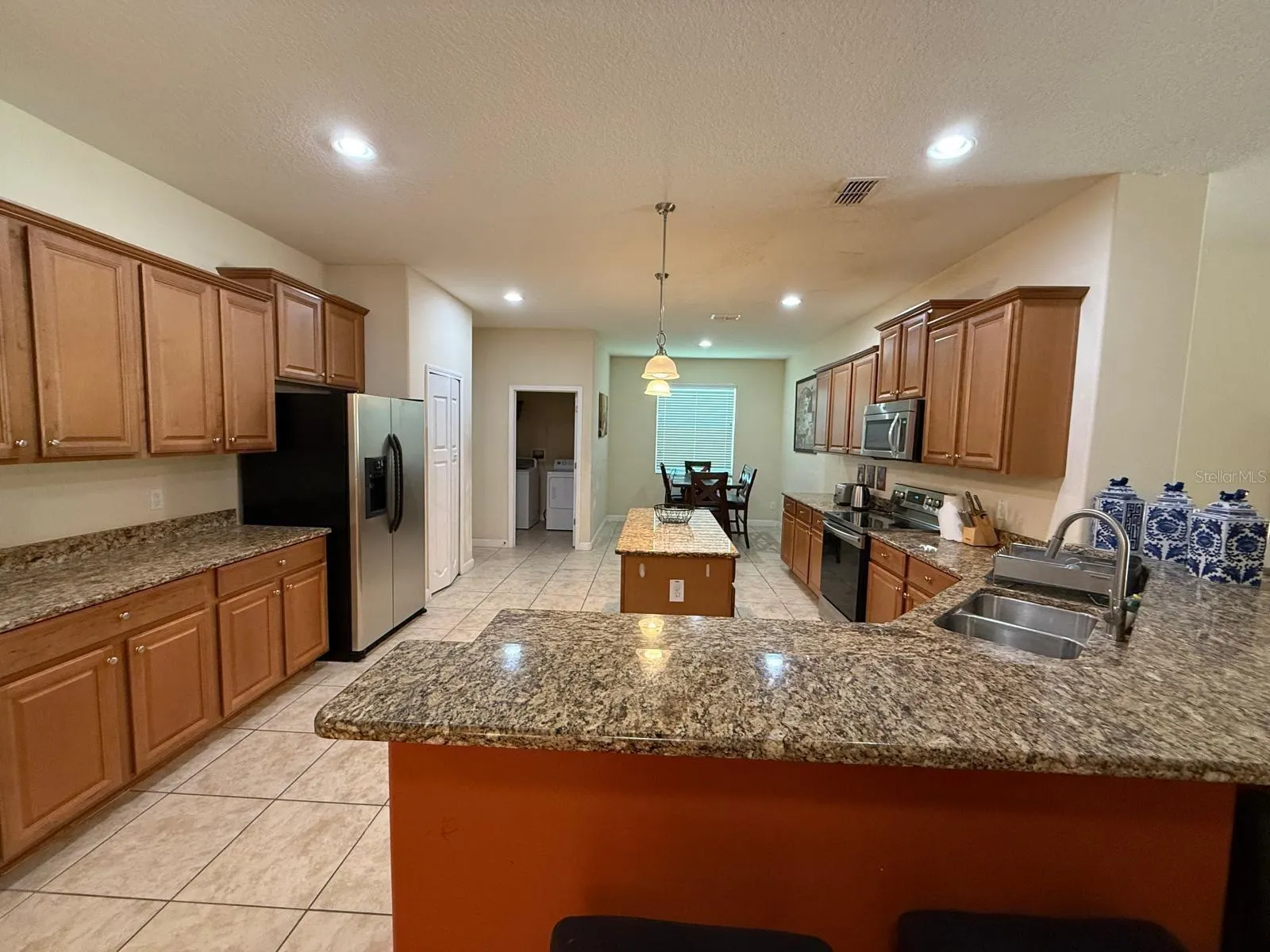 2342 CROSSTON CIR