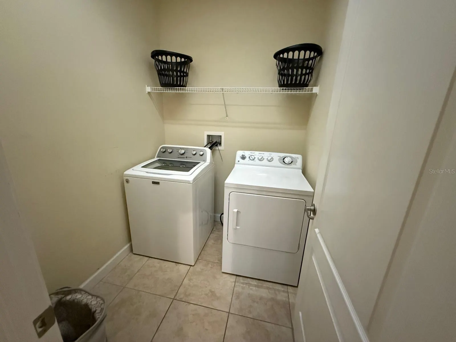 2342 CROSSTON CIR