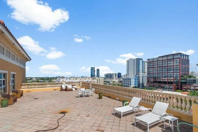 403 S SAPODILLA AVE #104, #104