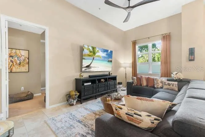 403 S SAPODILLA AVE #104, #104