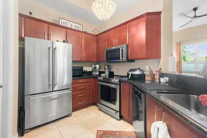 403 S SAPODILLA AVE #104, #104