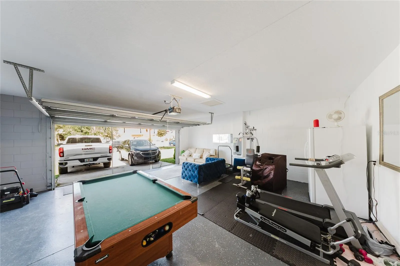 554 BRISTOL CIR