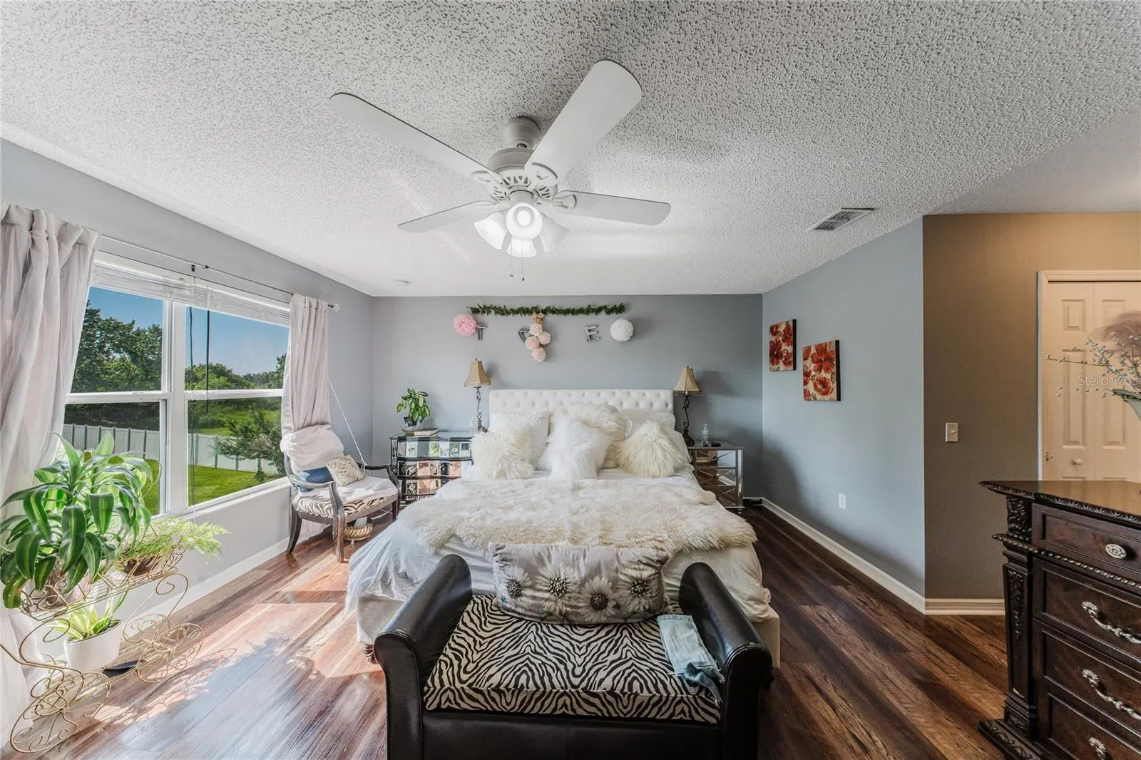 554 BRISTOL CIR