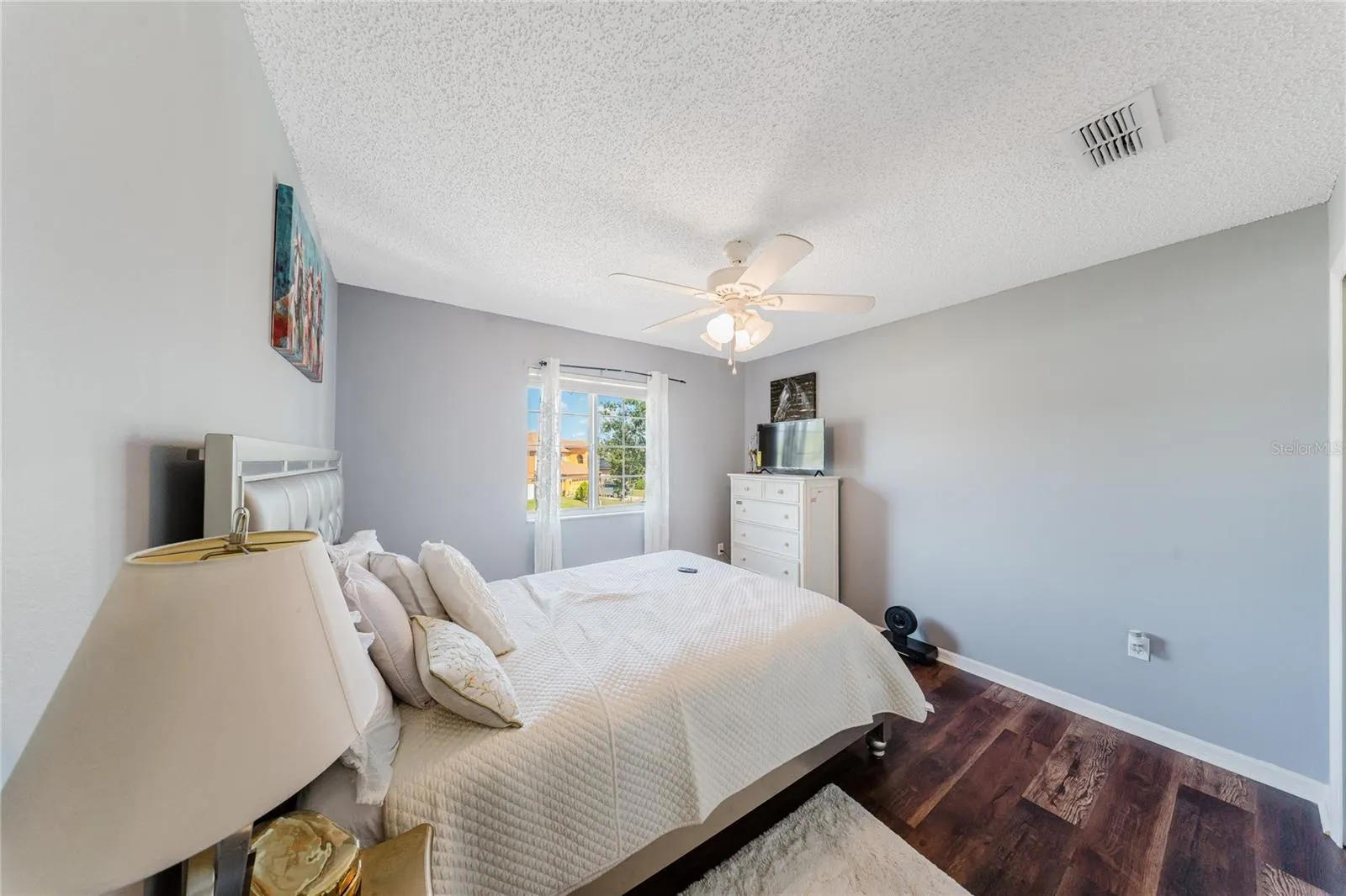 554 BRISTOL CIR