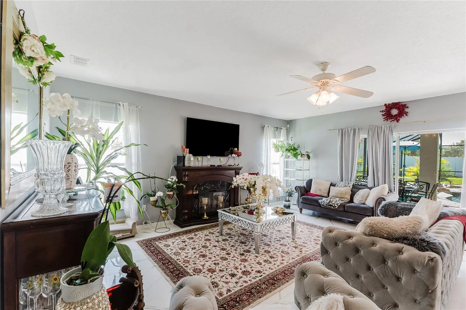 554 BRISTOL CIR