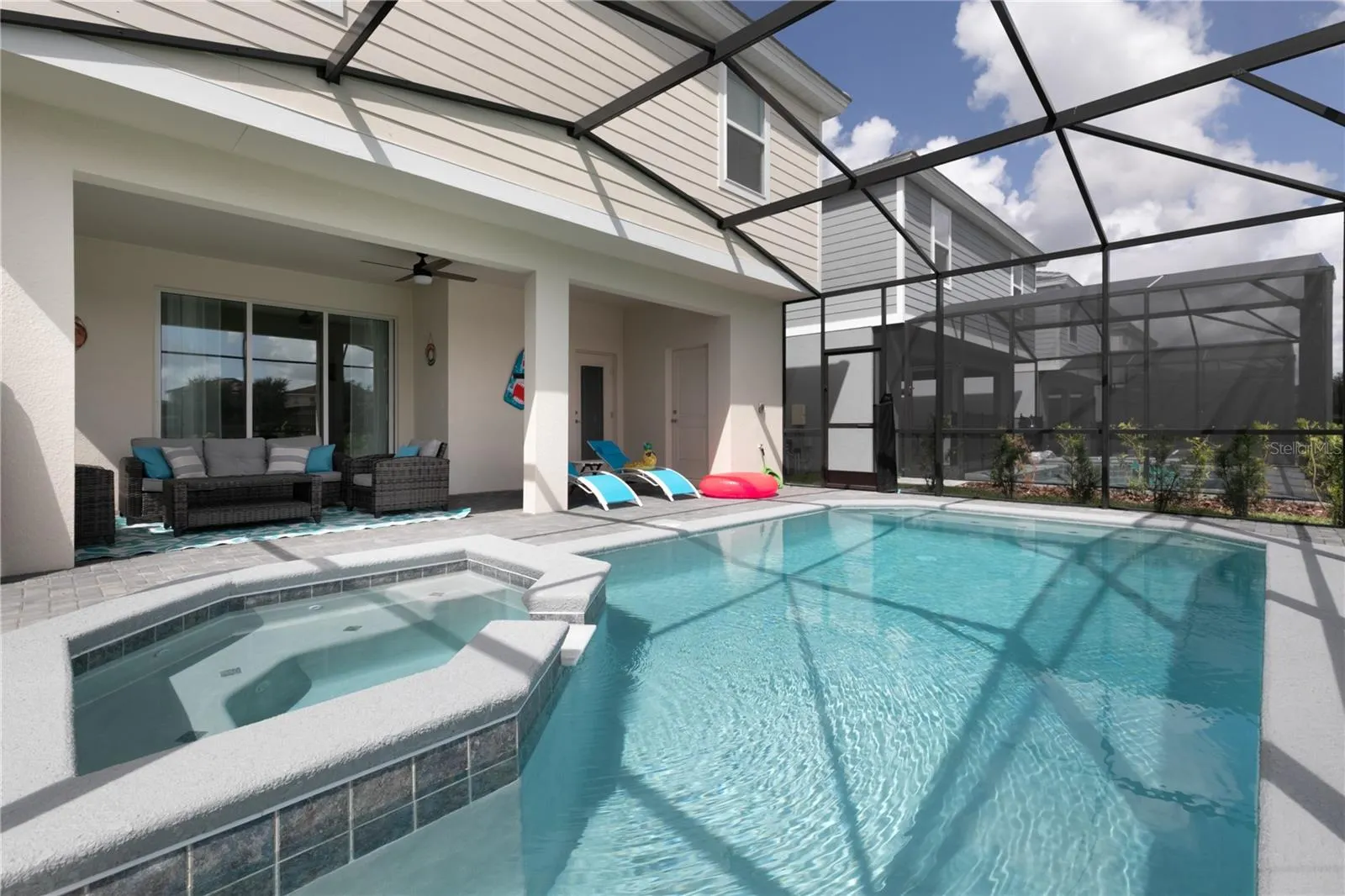7227 OAKMOSS LOOP