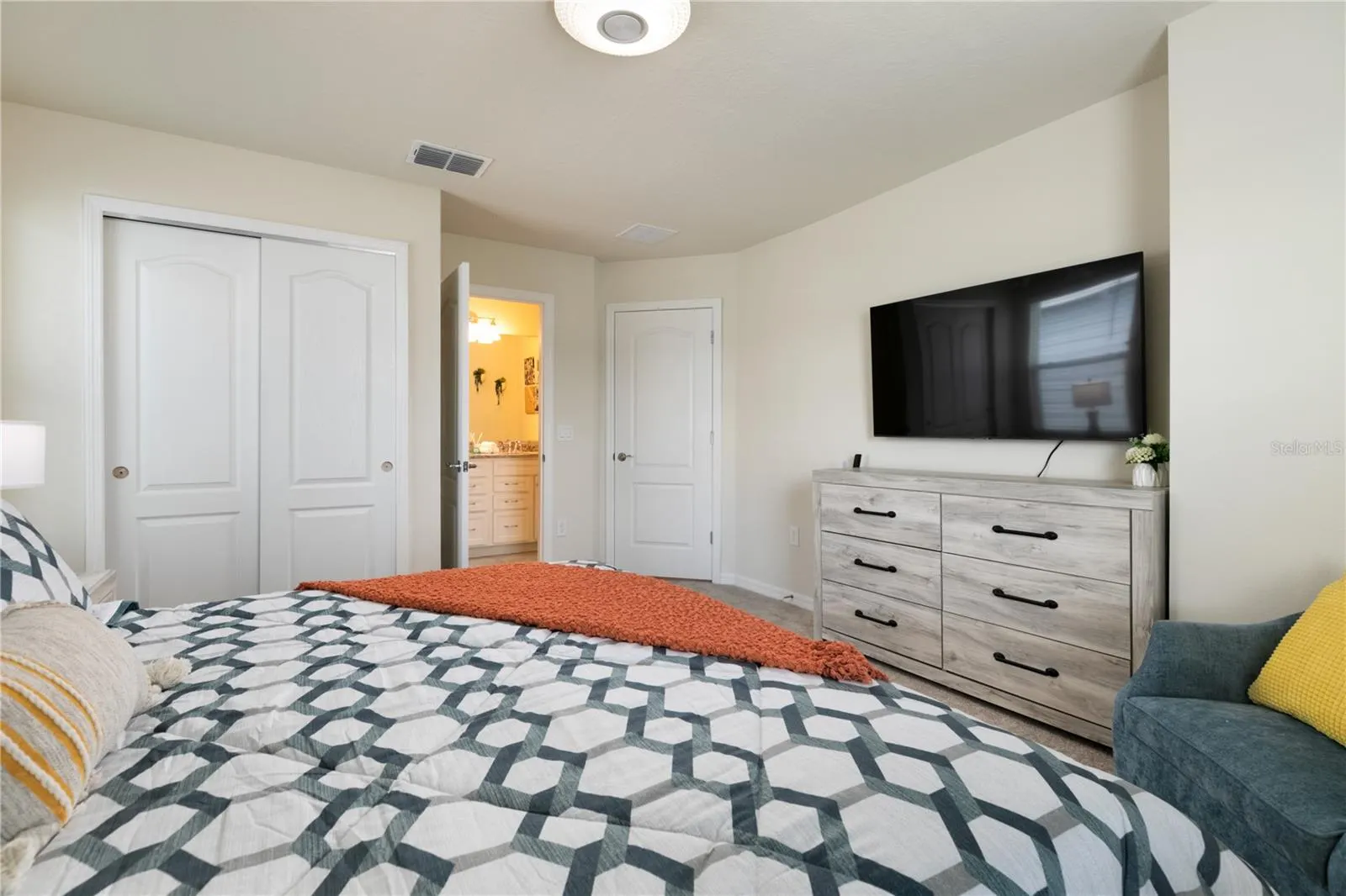7227 OAKMOSS LOOP