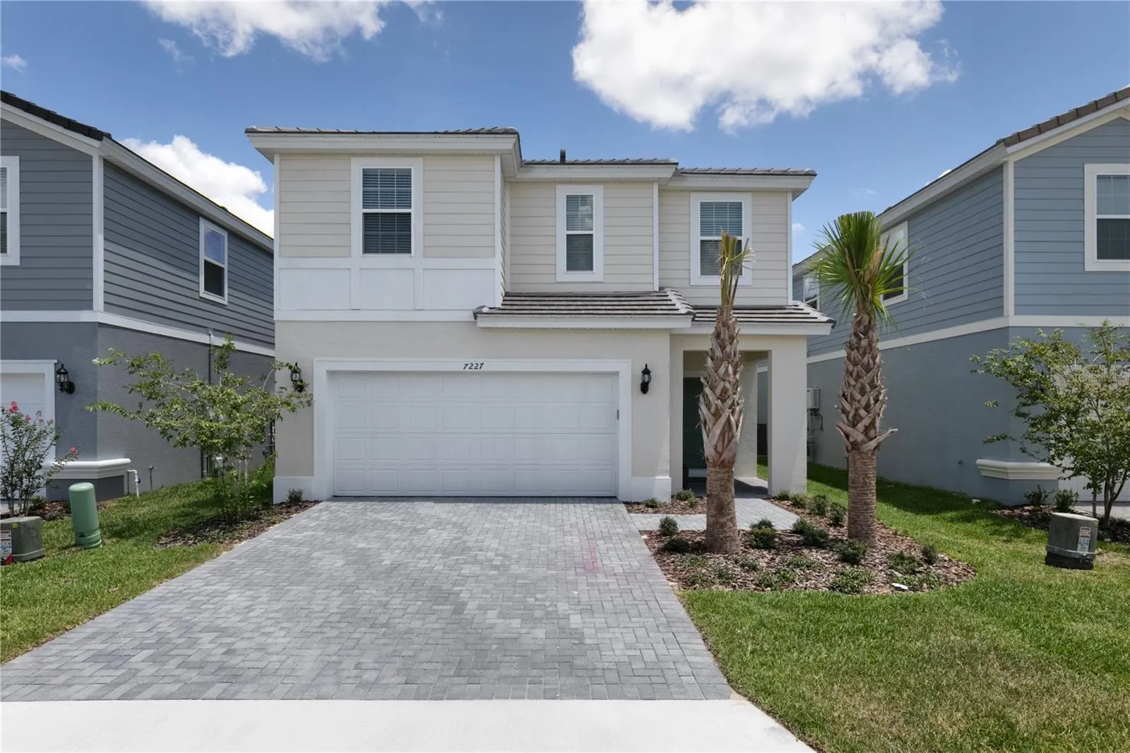 7227 OAKMOSS LOOP