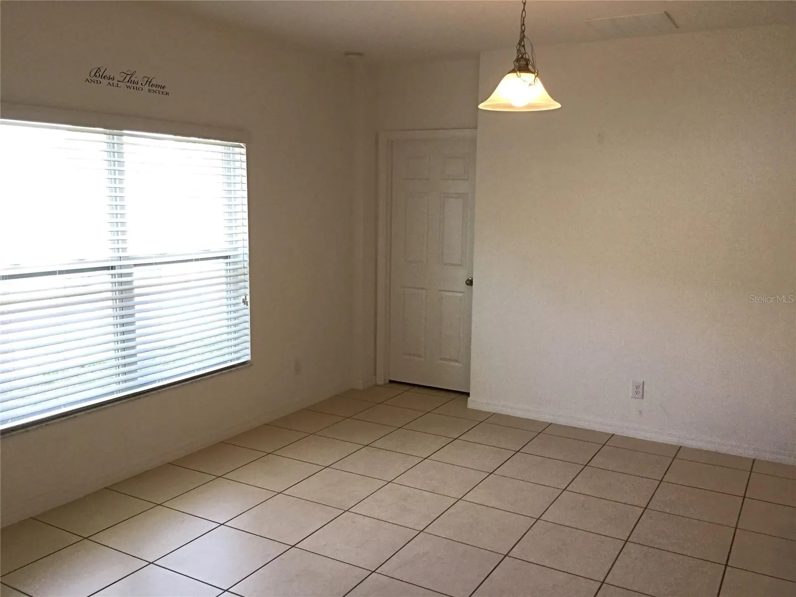 662 VITORIA RD