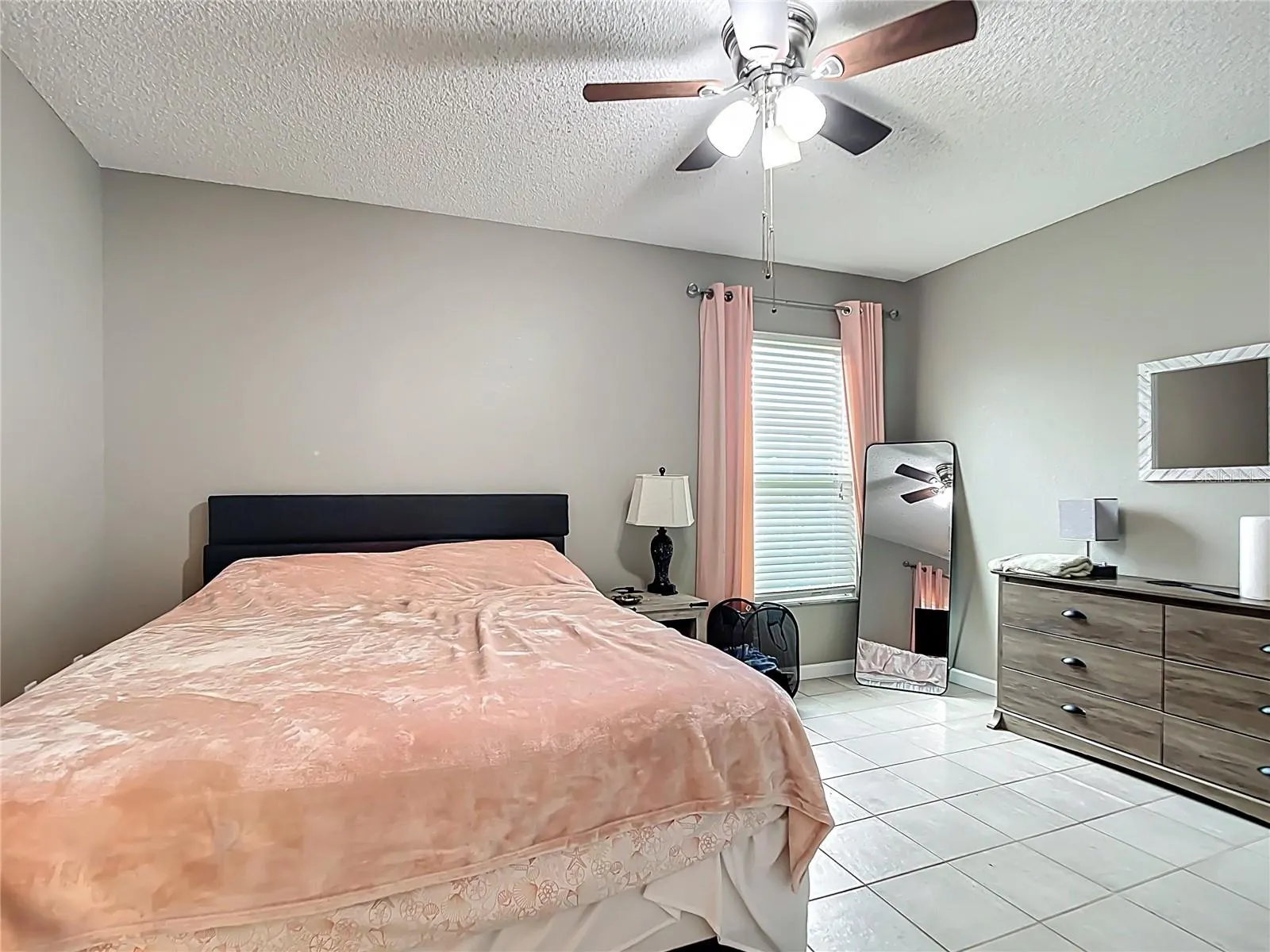 215 PERSIMMON ST #52, #52