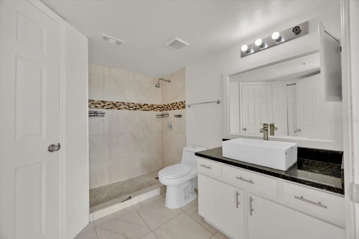 2212 GRAND CAYMAN CT #1617, #1617