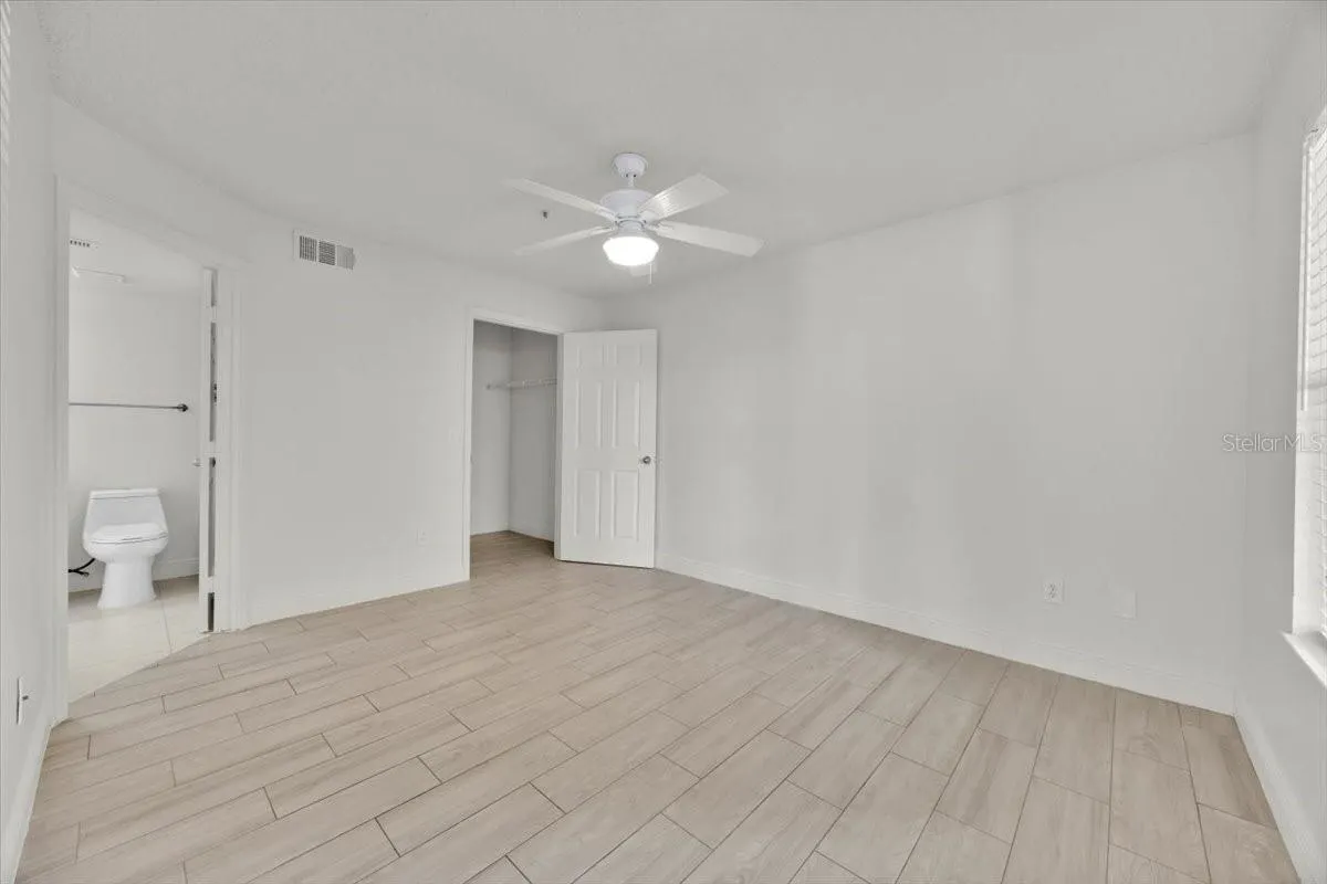 2212 GRAND CAYMAN CT #1617, #1617