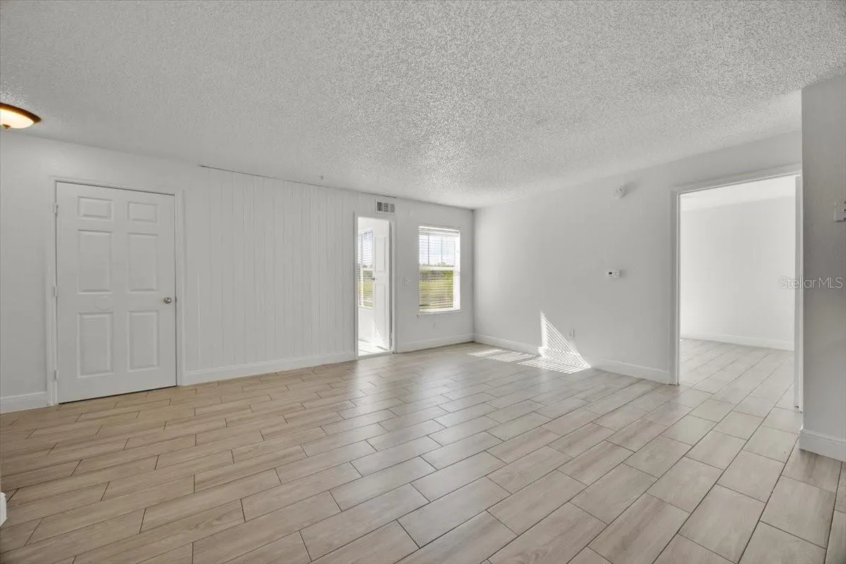 2212 GRAND CAYMAN CT #1617, #1617