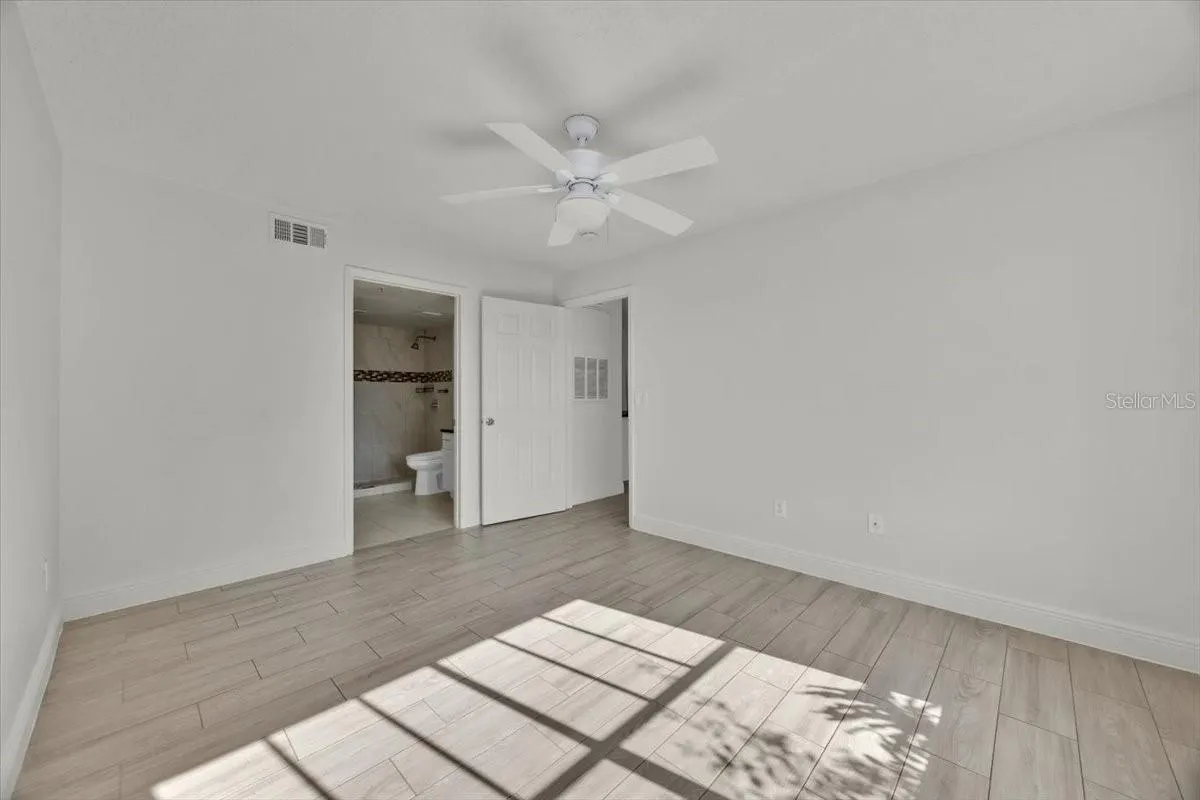 2212 GRAND CAYMAN CT #1617, #1617