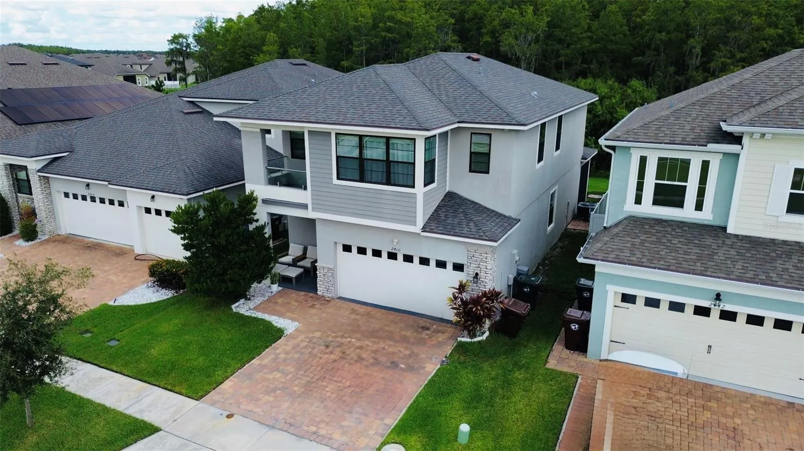 2410 RIVERBANK CV