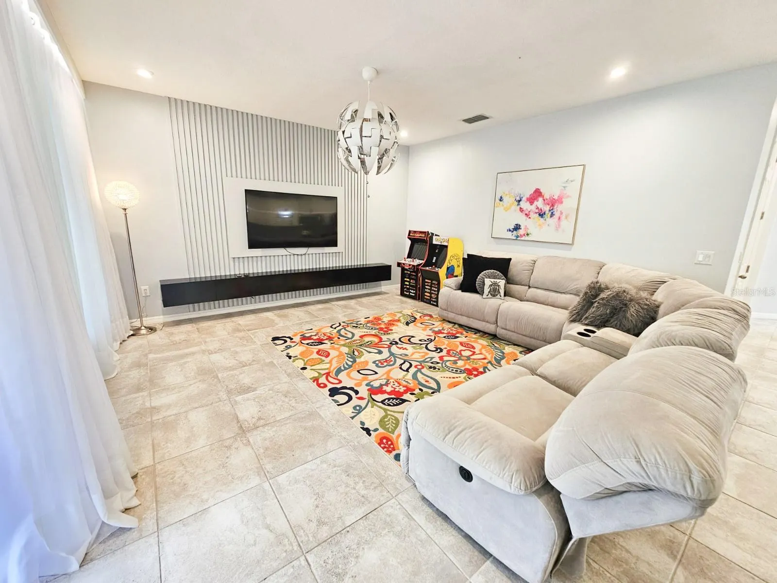 2410 RIVERBANK CV