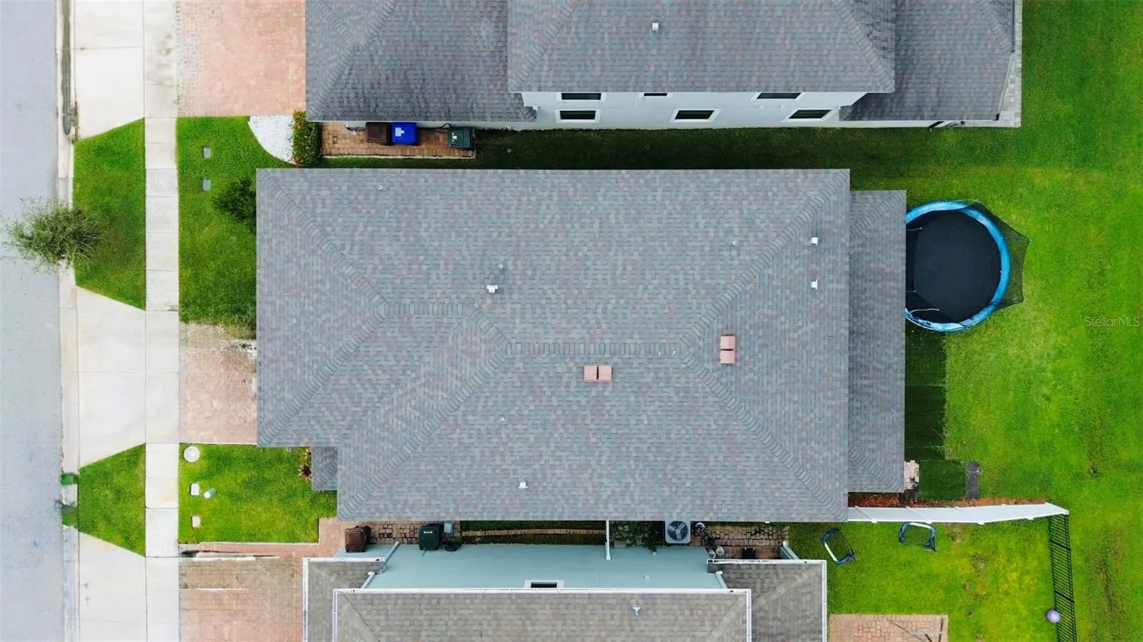 2410 RIVERBANK CV