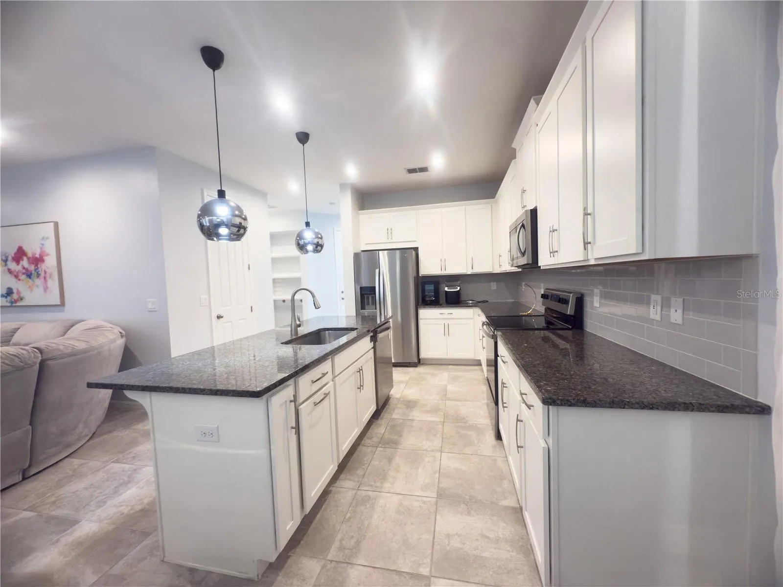 2410 RIVERBANK CV