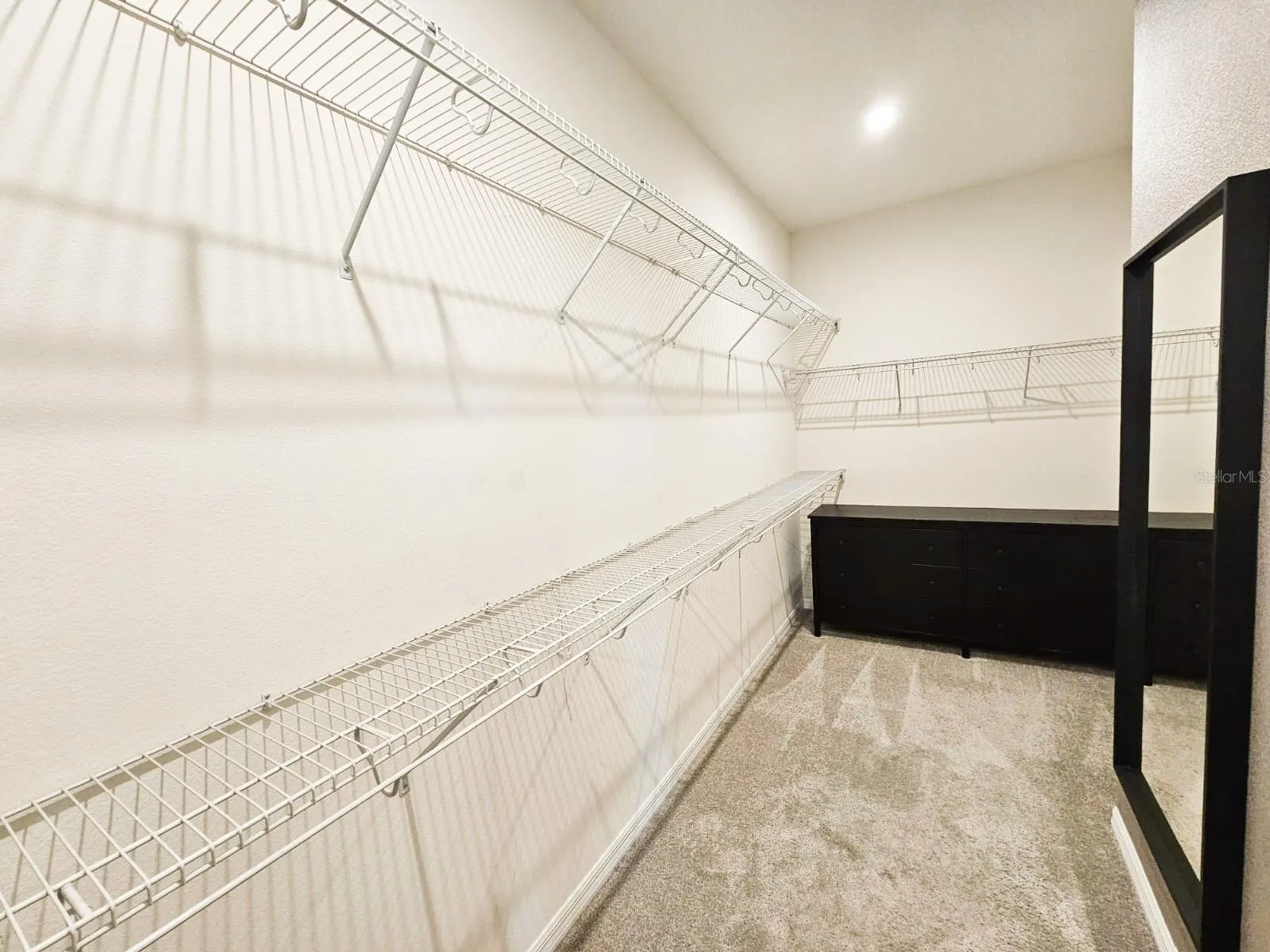 2410 RIVERBANK CV