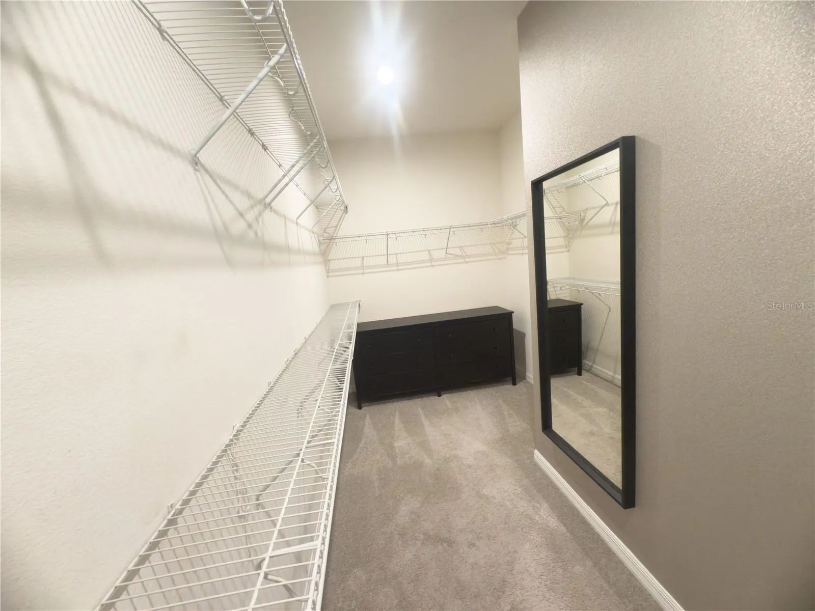 2410 RIVERBANK CV