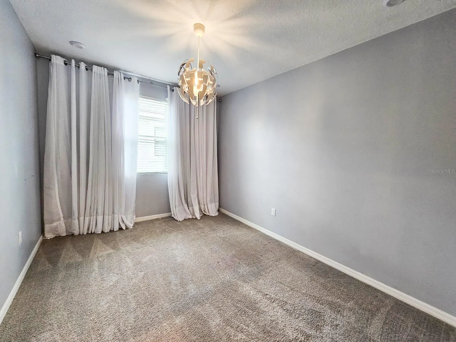 2410 RIVERBANK CV