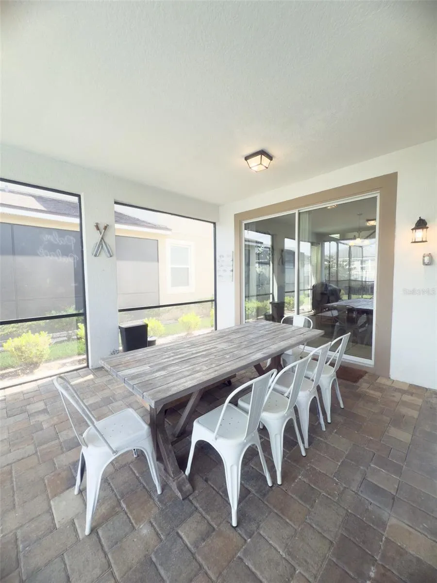 1811 SAWYER PALM PL