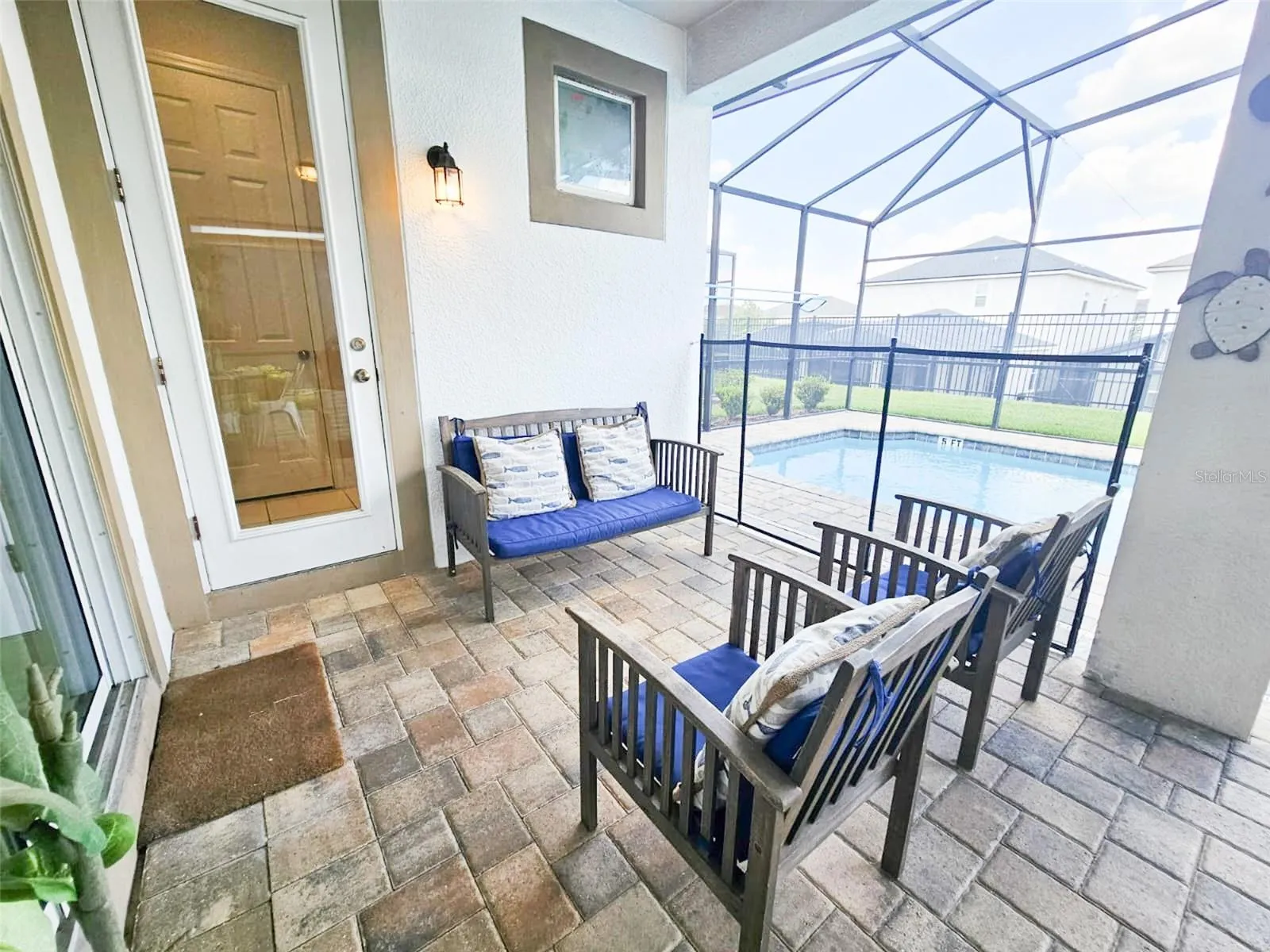 1811 SAWYER PALM PL