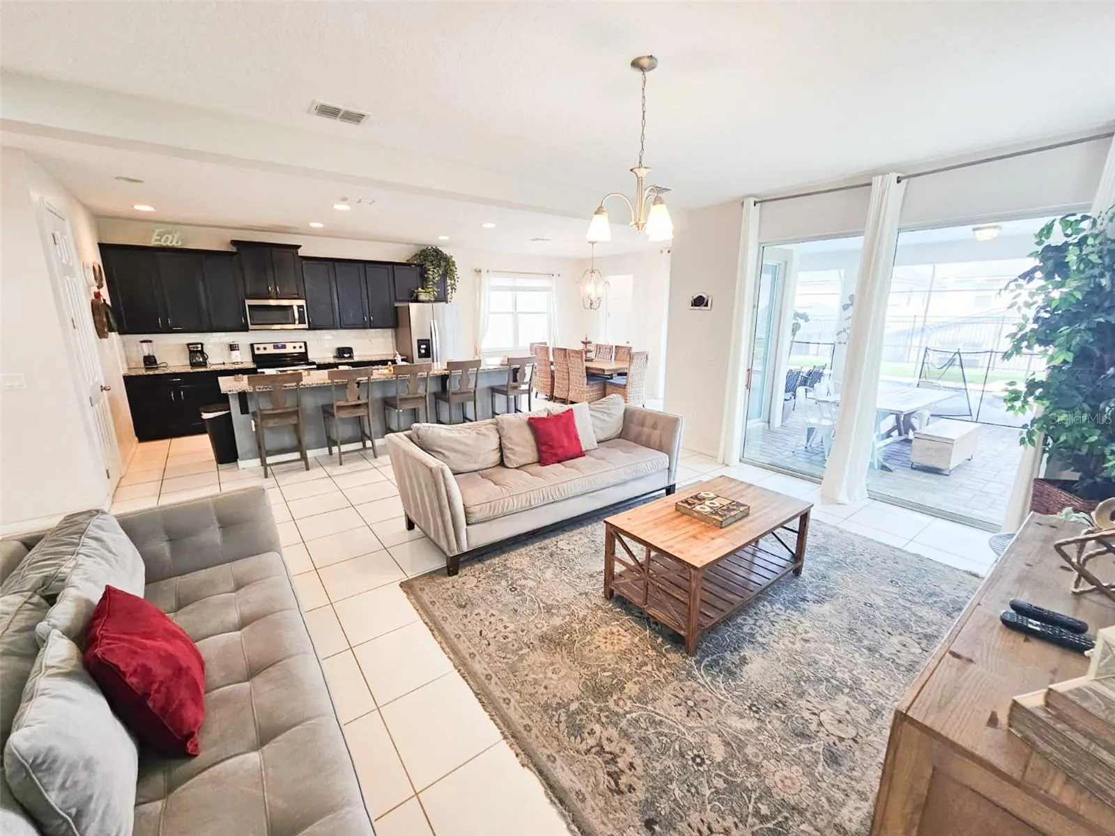 1811 SAWYER PALM PL