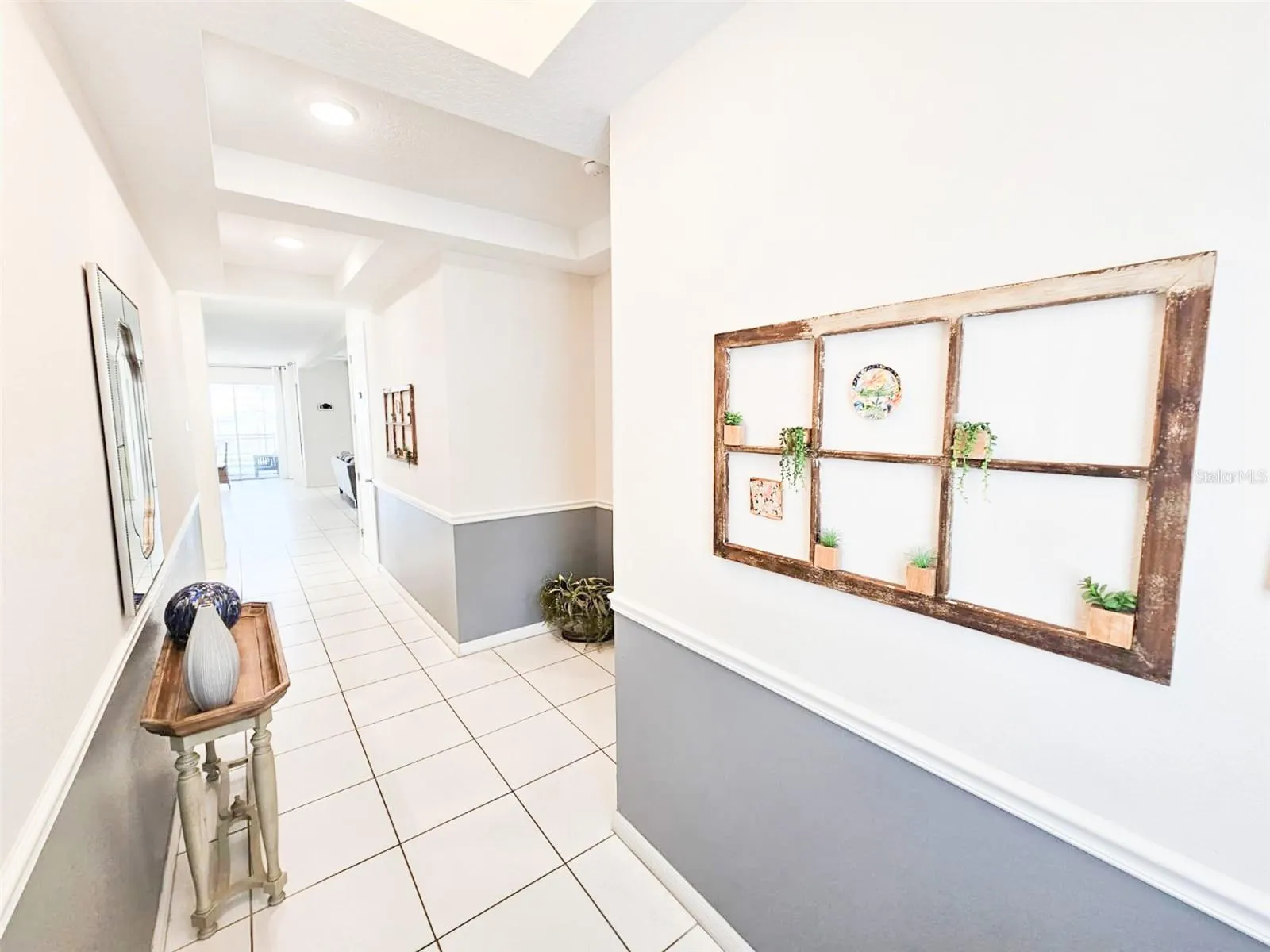 1811 SAWYER PALM PL