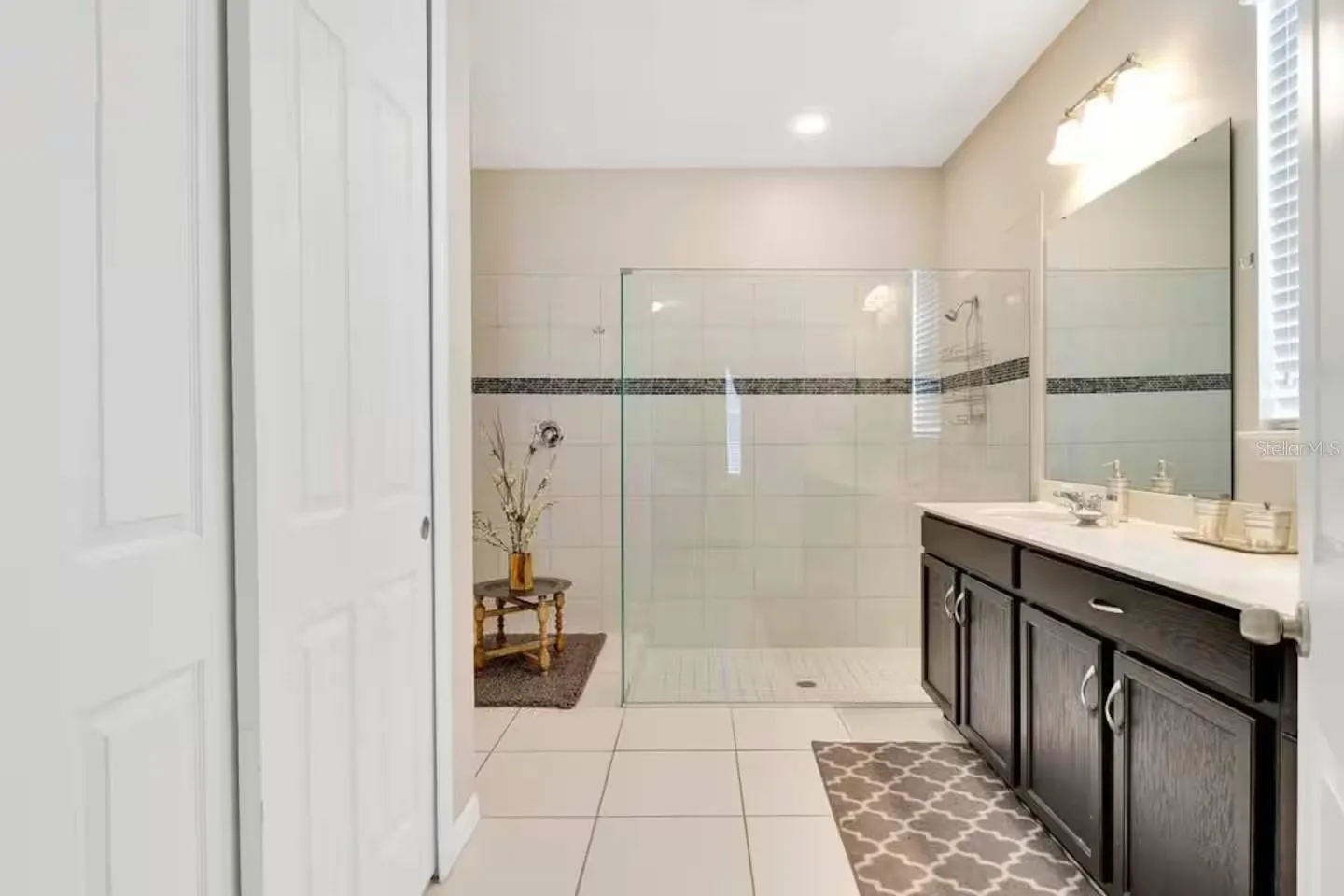 1811 SAWYER PALM PL